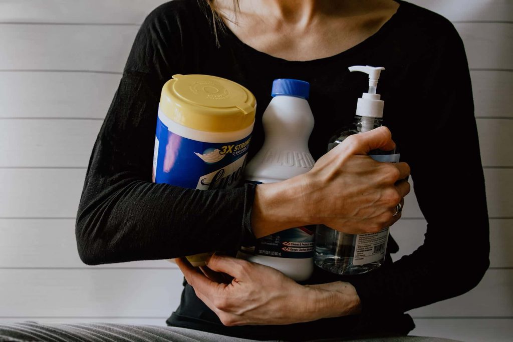 Portable home cleaning kit essentials Kelly Sikkema DJcVOQUZxF0 Unsplash 1024x683